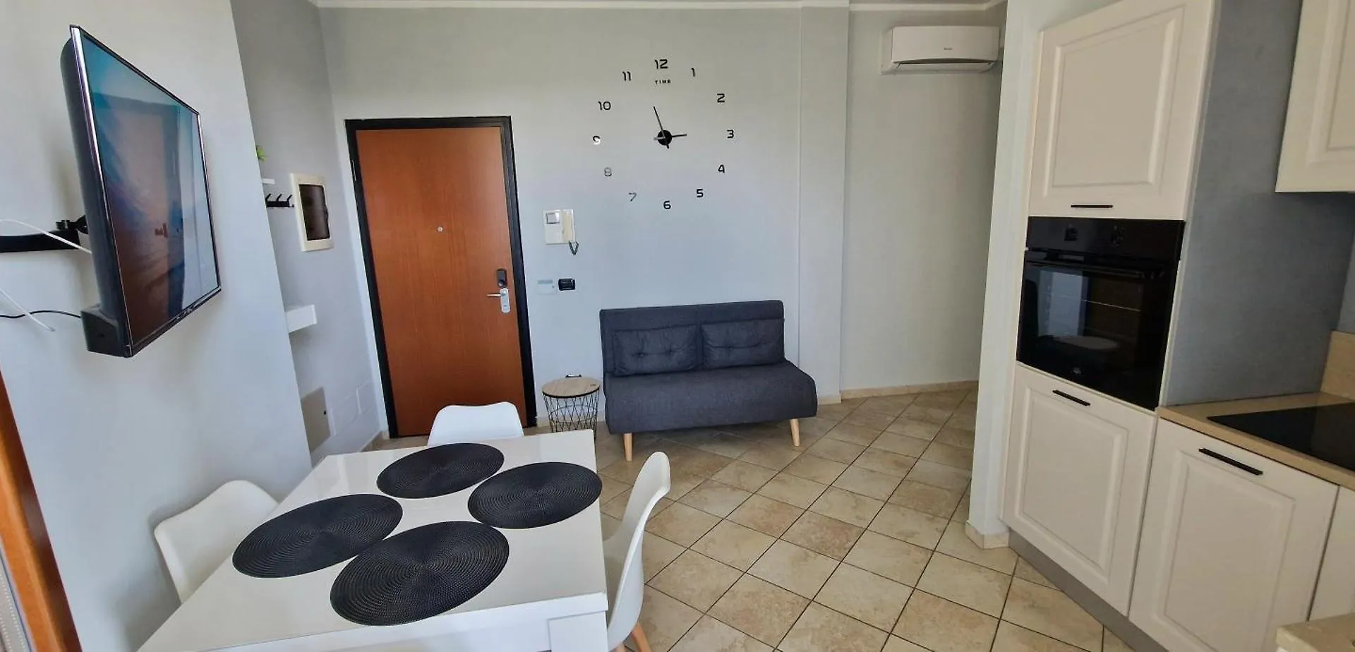Bilocale Con Terrazzo Milano-Forum-M2-Humanitas E Wifi 로짜노 0*,  이탈리아